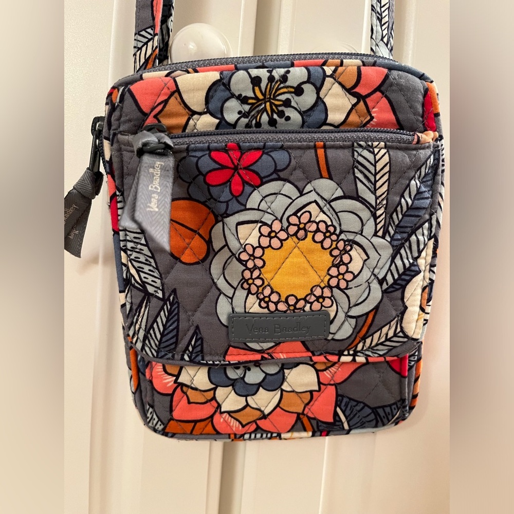 Vera Bradley Crossbody cloth bag. Tropical Evening pattern.